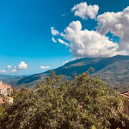 Rocha -11 * Rocca Cilento